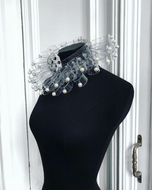 PVC RUFFLE COLLAR