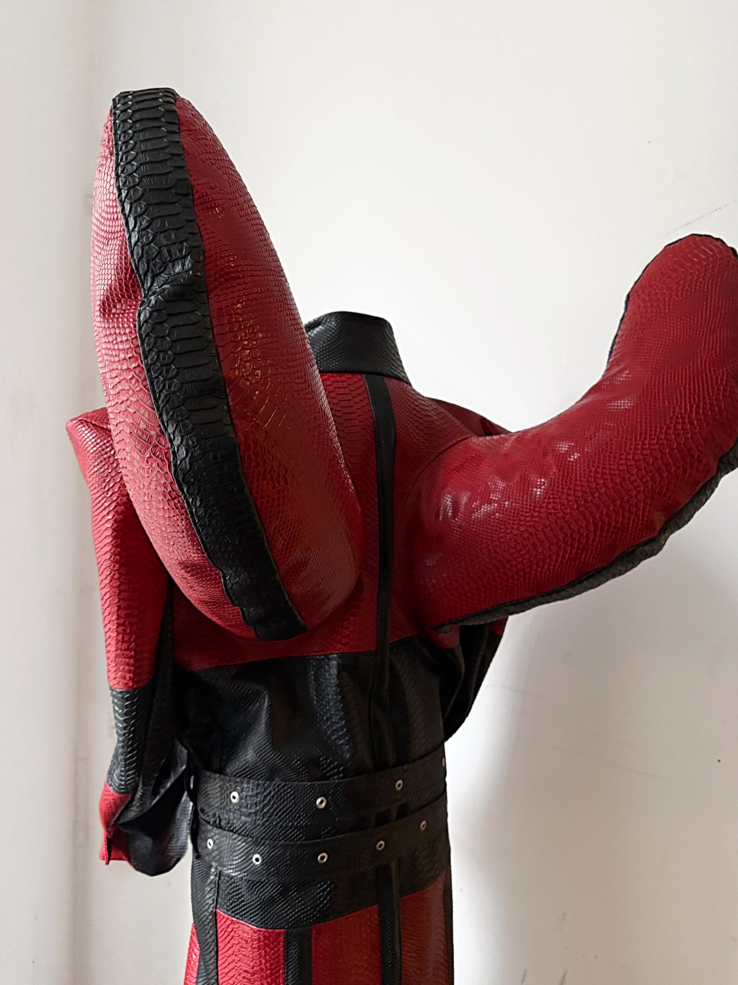 FAKE LEATHER COAT HORNS