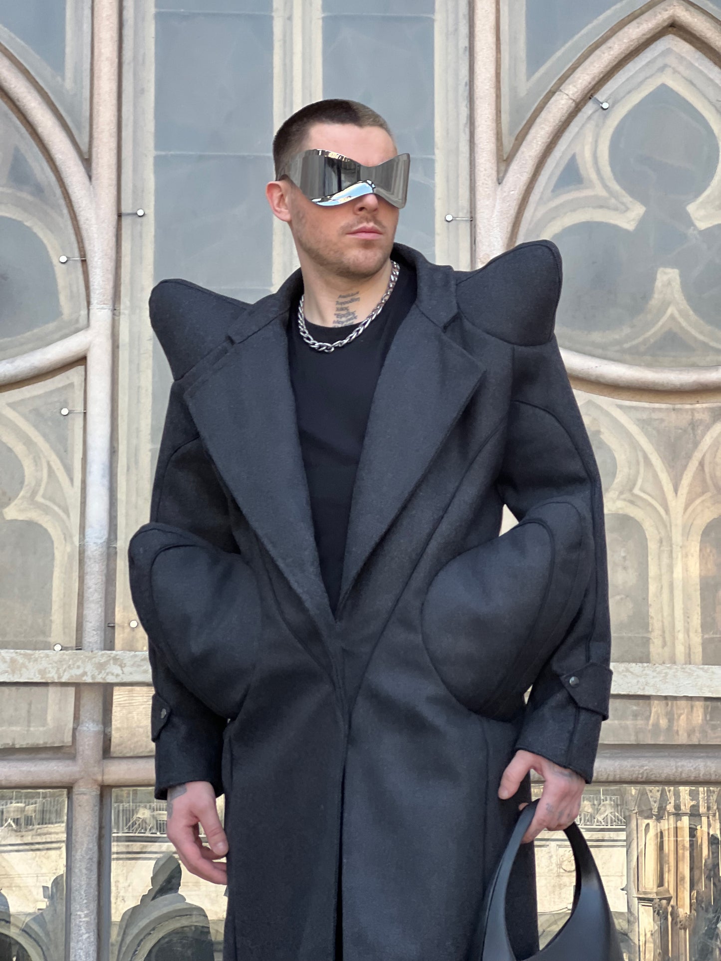 HORN COAT