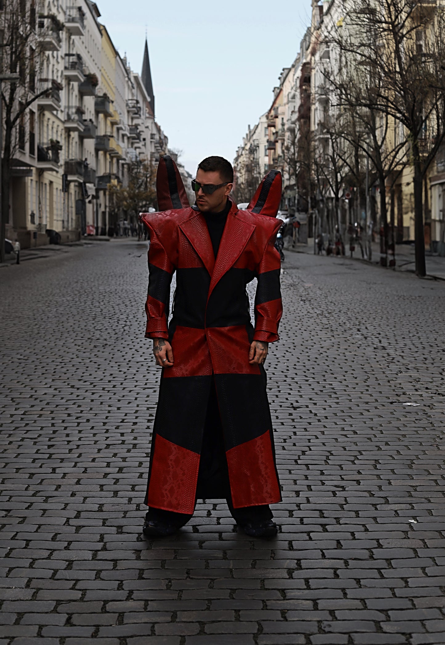 FAKE LEATHER COAT HORNS